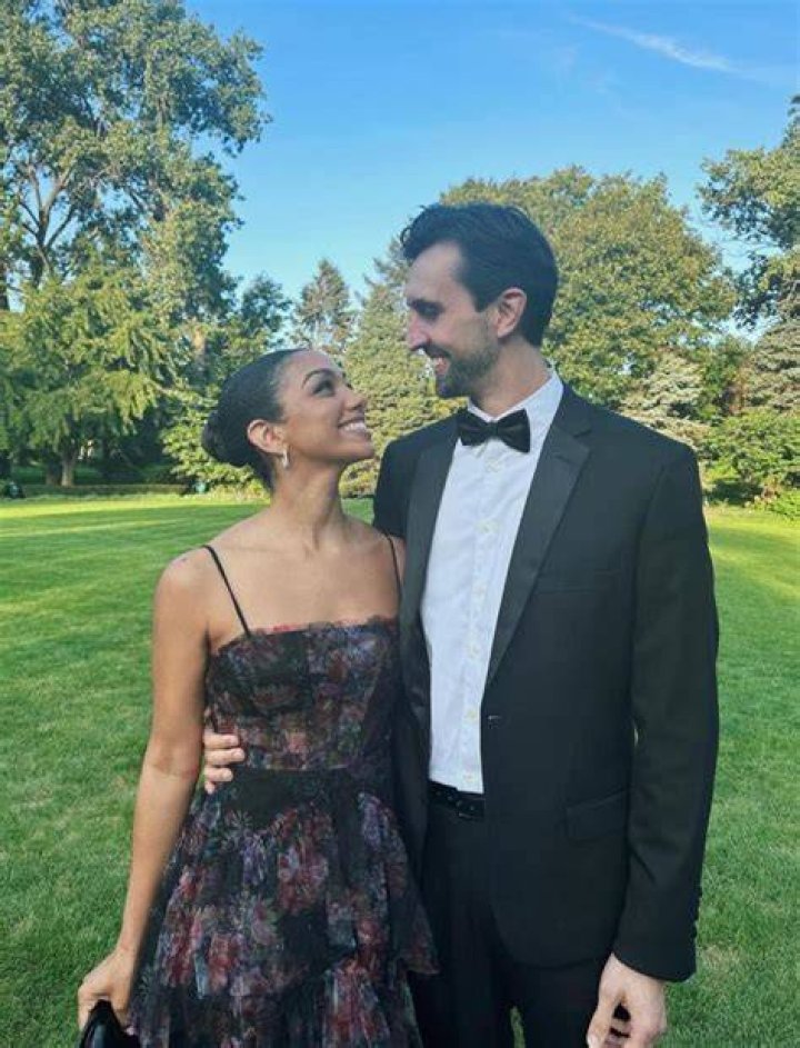 
10 Things About Corinne Foxx and Relationship With Her Dad Jamie Fox 