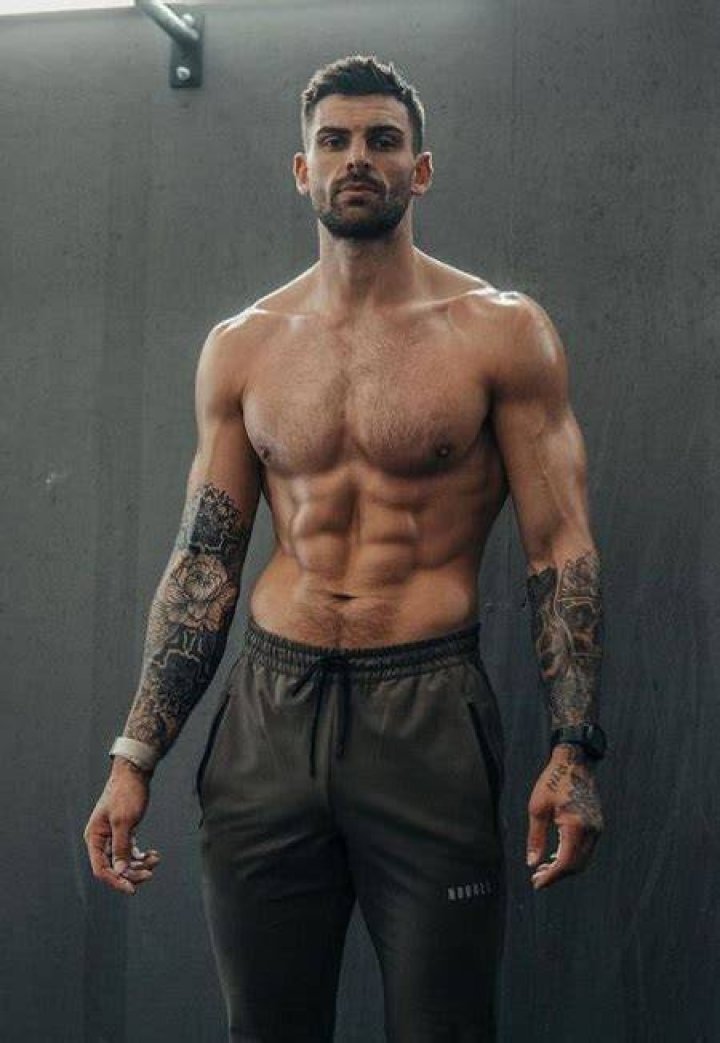 Adam Collard Height, Weight, Net Worth, Age, Birthday, Wikipedia, Who, Instagram, Biography