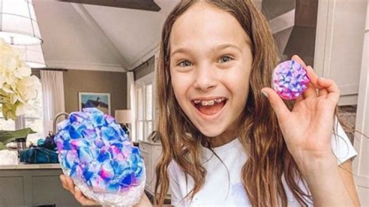 Addy Maxwell Height, Weight, Net Worth, Age, Birthday, Wikipedia, Who, Nationality, Biography