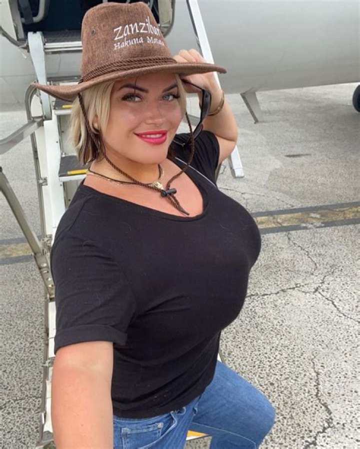 Alexandria Roy Height, Weight, Net Worth, Age, Birthday, Wikipedia, Who, Nationality, Biography
