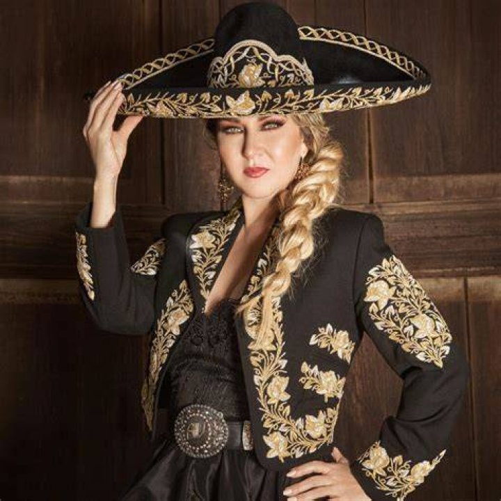 Alicia Villarreal Height, Weight, Net Worth, Age, Birthday, Wikipedia, Who, Nationality, Biography