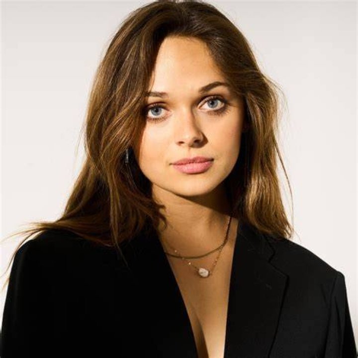 Alyssa Jirrels Height, Weight, Net Worth, Age, Birthday, Wikipedia, Who, Instagram, Biography
