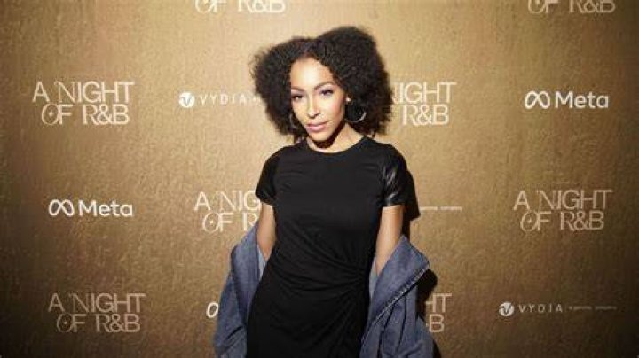 Amina Buddafly Height, Weight, Net Worth, Age, Birthday, Wikipedia, Who, Nationality, Biography