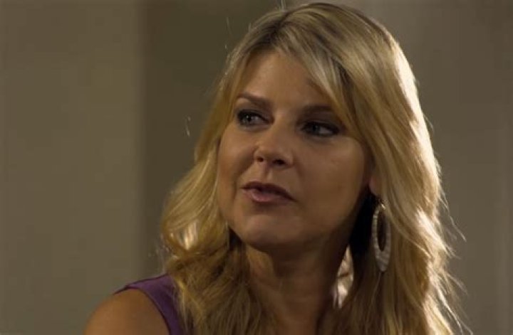 
Amy Lindsay Height, Weight, Net Worth, Age, Birthday, Wikipedia, Who, Nationality, Biography 