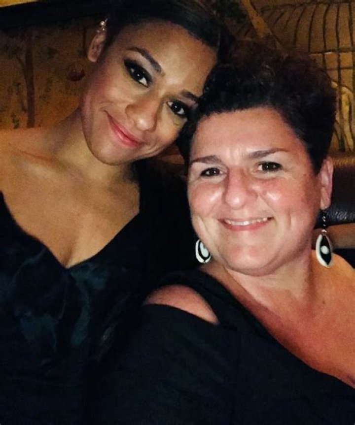 Ariana DeBose Ethnicity, Mother Gina DeBose and Puerto Rican Father Family Background