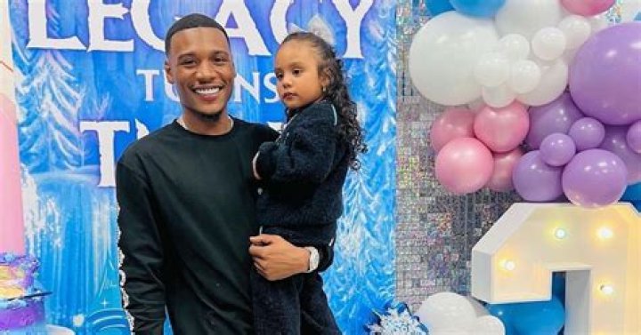 
Armon Warren Daughter Legacy Dior Warren and Family 