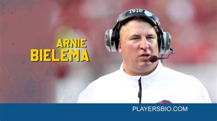 
Arnie Bielema Height, Weight, Net Worth, Age, Birthday, Wikipedia, Who, Nationality, Biography 