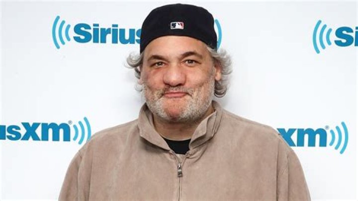 
Artie Lange Height, Weight, Net Worth, Age, Birthday, Wikipedia, Who, Nationality, Biography 