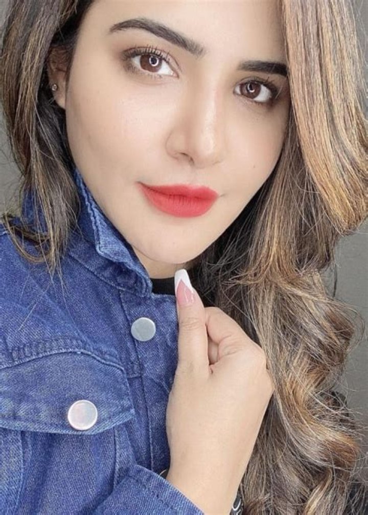Ashu Reddy Height, Weight, Net Worth, Age, Wiki, Who, Instagram, Biography