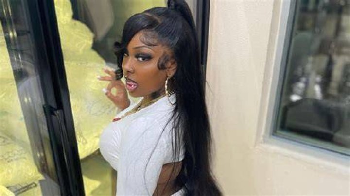 Asia LaFlora – Theylovesadity Height, Weight, Net Worth, Age, Birthday, Wikipedia, Who, Instagram, Biography