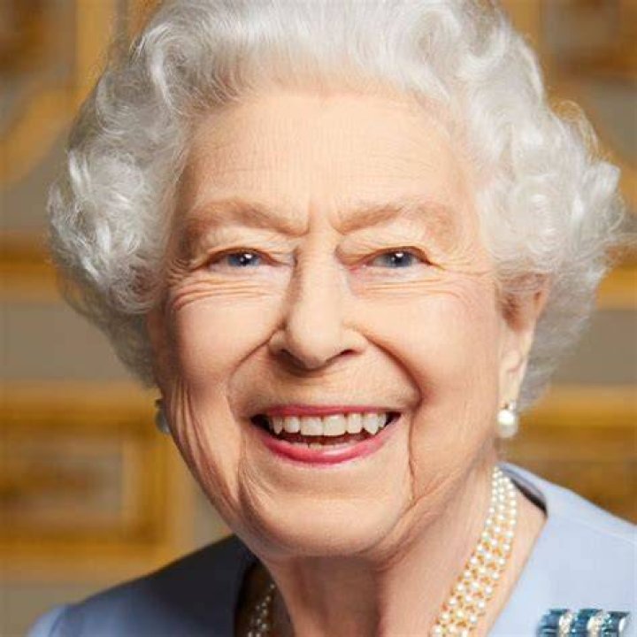 
Australian Doctor Talks Queen Elizabeth II’s Legacy And ‘Honor’ Of Being Invited To Her Funeral 