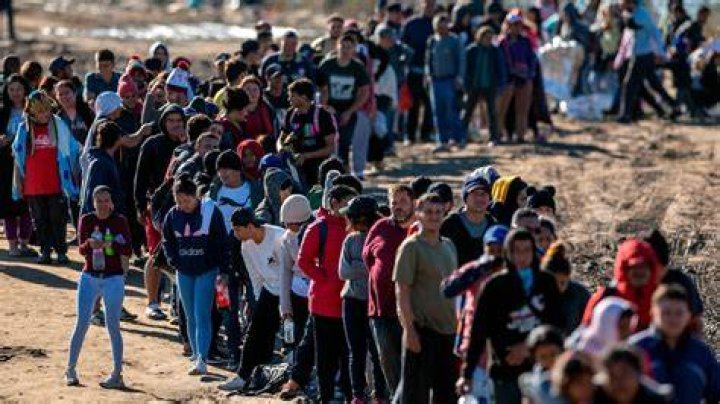 
Austria starts checks at Slovak border to stop illegal migrants 
