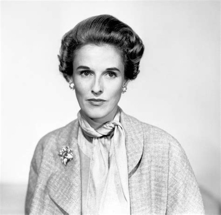 
Babe Paley Height, Weight, Net Worth, Age, Birthday, Wikipedia, Who, Instagram, Biography 