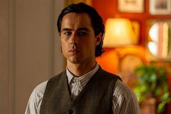 Ben Schnetzer Height, Weight, Net Worth, Age, Birthday, Wikipedia, Who, Instagram, Biography
