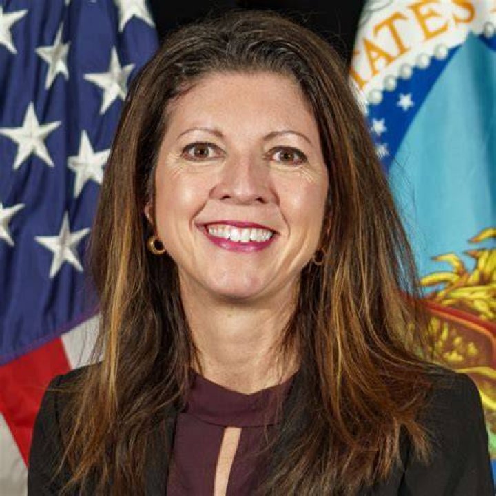 
Betsy Dirksen Londrigan Height, Weight, Net Worth, Age, Wiki, Who, Instagram, Biography 