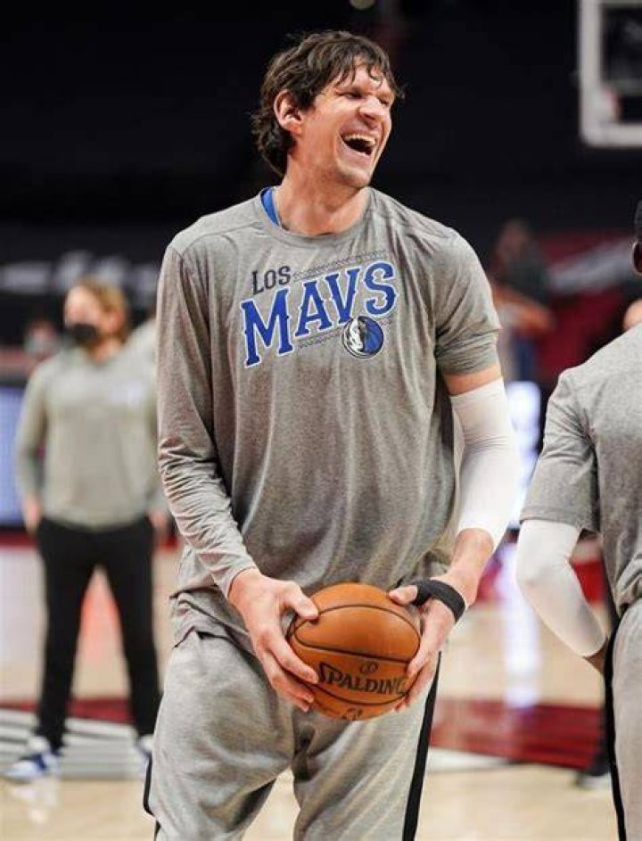 
Boban Marjanovic Height, Weight, Net Worth, Age, Birthday, Wikipedia, Who, Nationality, Biography 