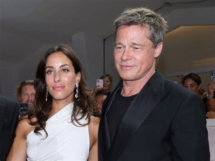 
Brad Pitt Girlfriend 2022, Who Is Brad Pitt New Girlfriend, Whos Brad Pitt Dating Now? 