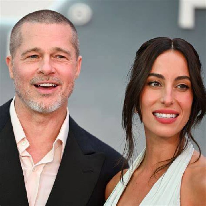 
Brad Pitt Sent Valentine’s Day Flowers to Rumored Girlfriend Ines de Ramon 