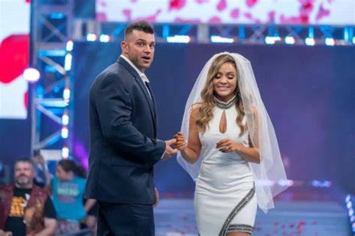 
Brian Cage is Married to Wife: Melissa Santos Cage. Kids. 