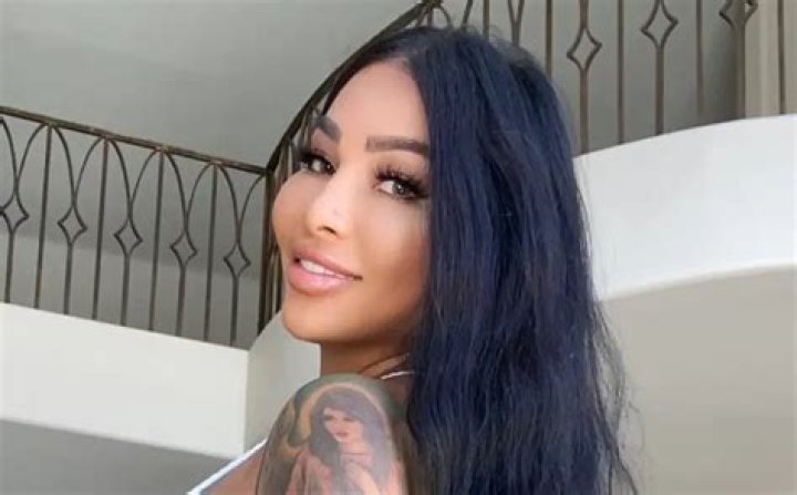 
Brittanya Razavi Height, Weight, Net Worth, Age, Birthday, Wikipedia, Who, Nationality, Biography 