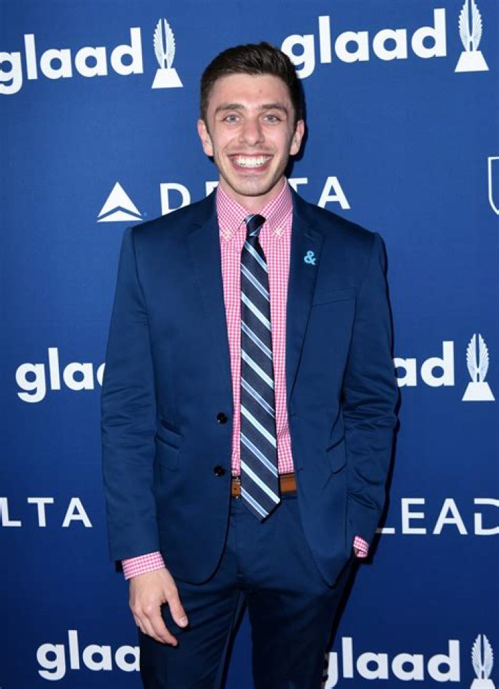 
Brock Ciarlelli Height, Weight, Net Worth, Age, Birthday, Wikipedia, Who, Nationality, Biography 