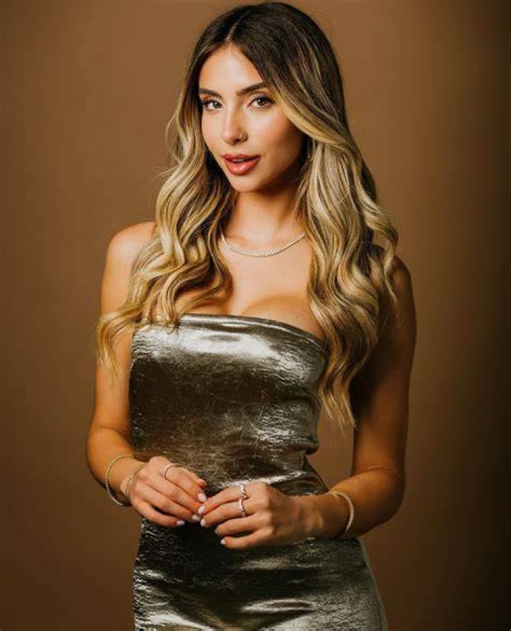 
Bruna Rangel Lima Height, Weight, Net Worth, Age, Birthday, Wikipedia, Who, Nationality, Biography 
