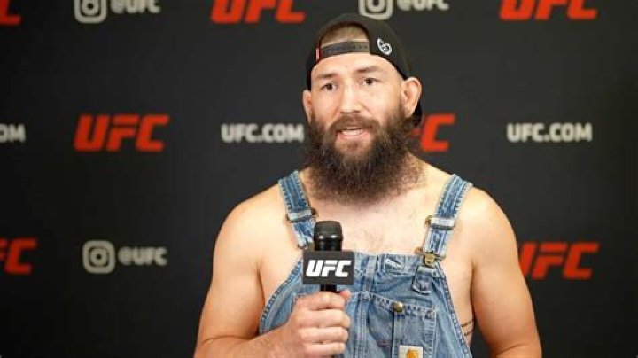 
Bryan Barberena Height, Weight, Net Worth, Age, Birthday, Wikipedia, Who, Nationality, Biography 