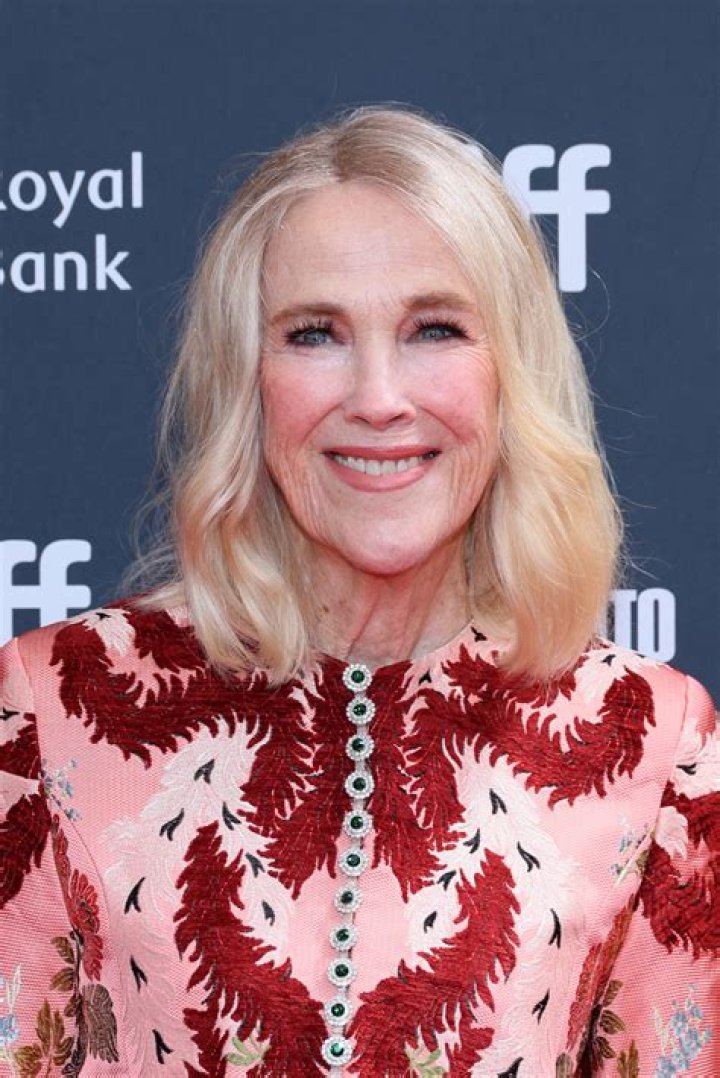 
Catherine O’Hara Height, Weight, Net Worth, Age, Birthday, Wikipedia, Who, Nationality, Biography 
