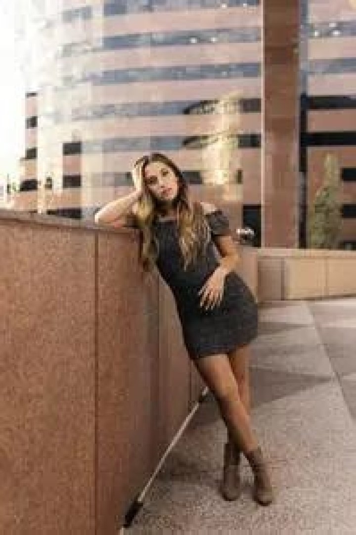 
Cayla Vega Height, Weight, Net Worth, Age, Birthday, Wikipedia, Who, Nationality, Biography 