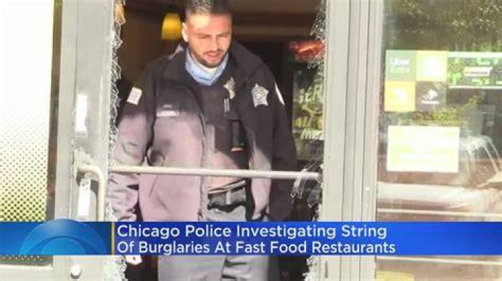 
Chicago Police investigate string of burglaries at fast food restaurants 