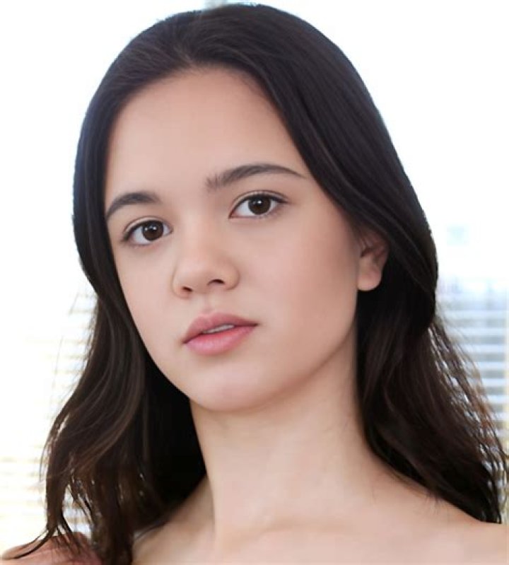 Chloe Lee Height, Age, Who, Family, Biography, Wiki, Net Worth