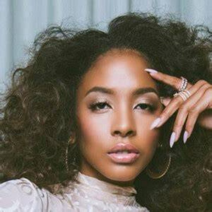 CJ Clark Height, Weight, Net Worth, Age, Birthday, Wikipedia, Who, Nationality, Biography