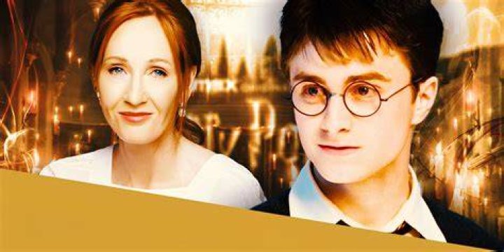 
Daniel Radcliffe Apologizes to Harry Potter Fans for J.K. Rowling’s Transphobic Comments 