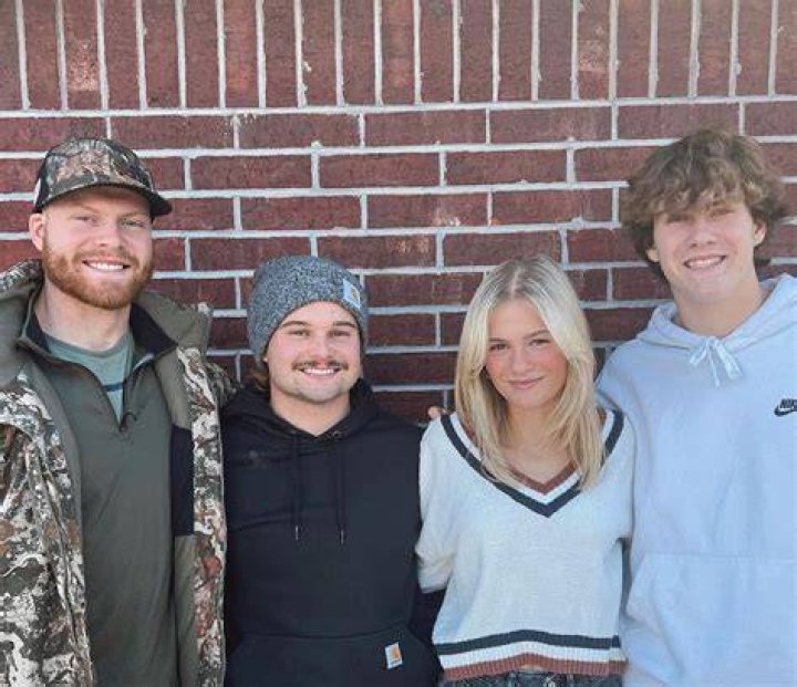 
Darci Lynne Parents: Meet Clarke And Misty Farmer Siblings And Ethnicity 