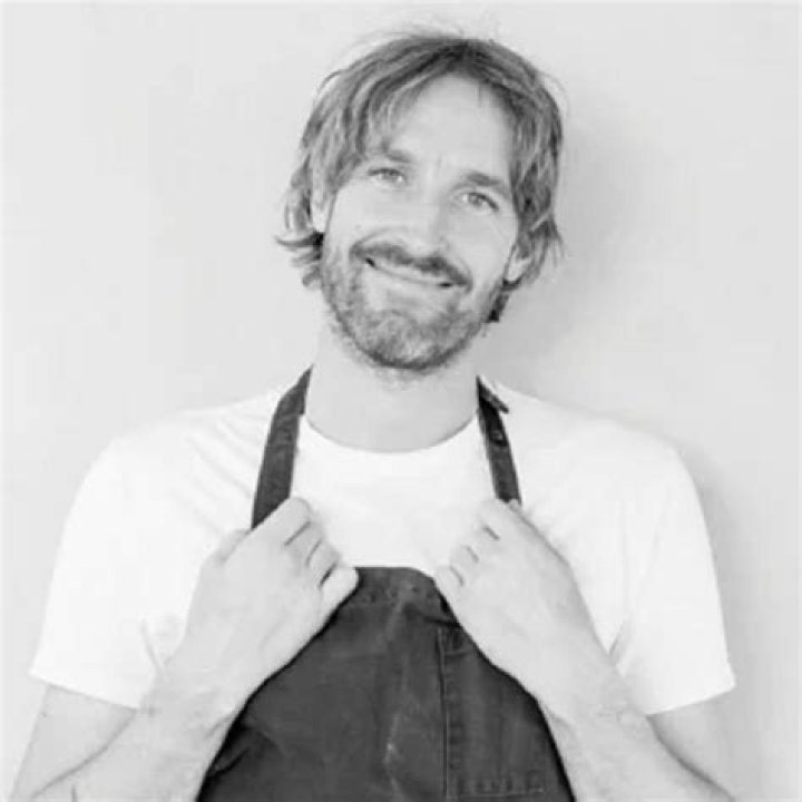 
Darren Robertson Age, Birthday, Wikipedia, Who, Nationality, Biography 