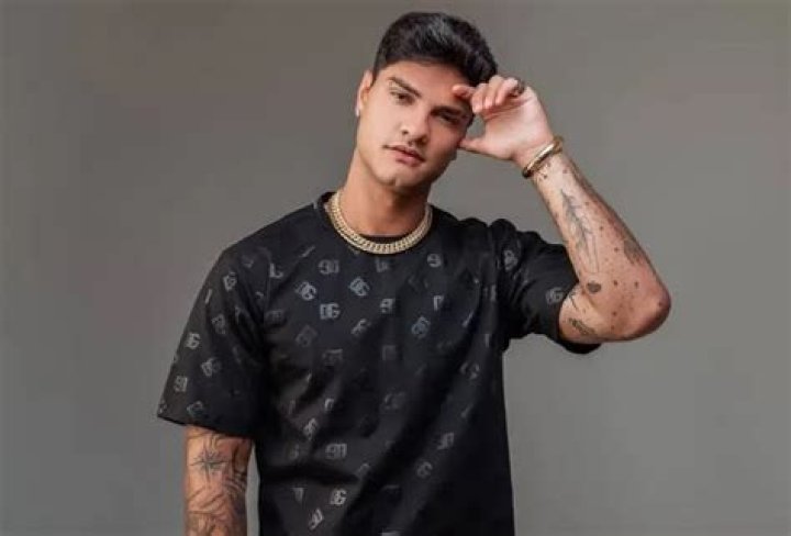 
Davi Kneip Height, Weight, Net Worth, Age, Birthday, Wikipedia, Who, Nationality, Biography 