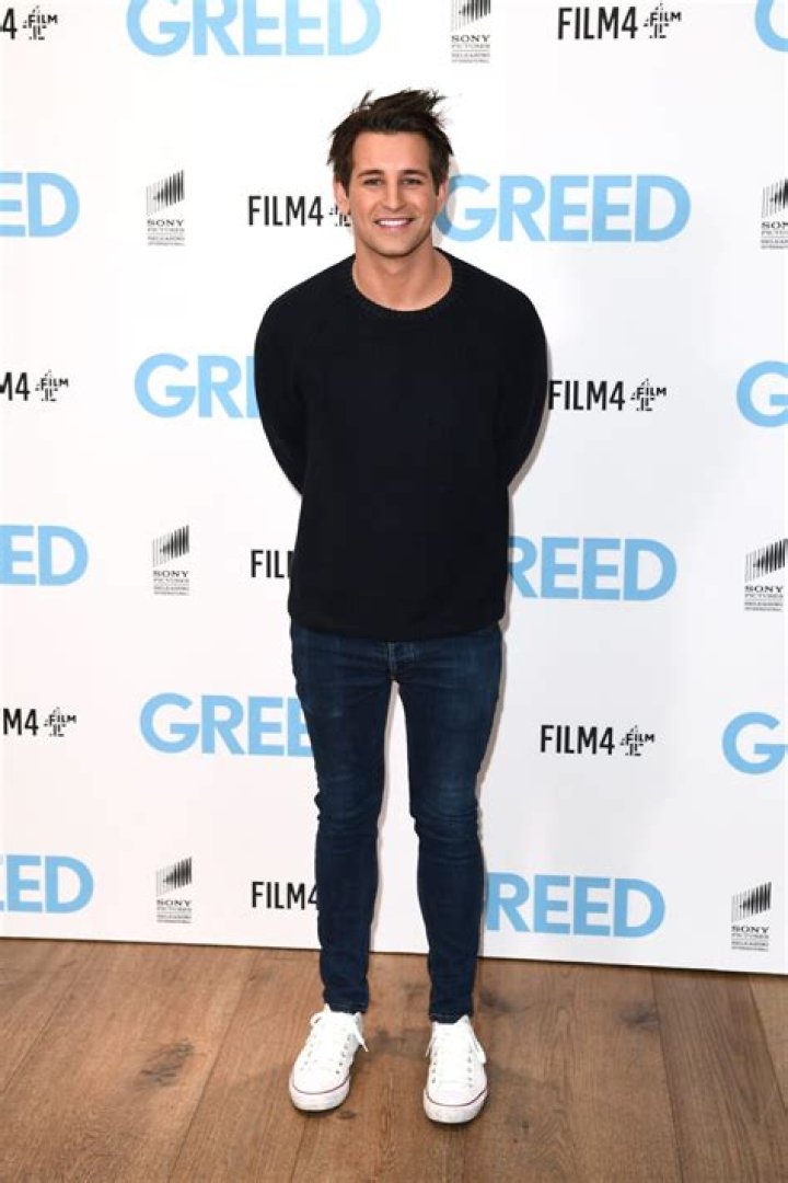 
Donovan Ollie Height, Weight, Net Worth, Age, Birthday, Wikipedia, Who, Nationality, Biography 