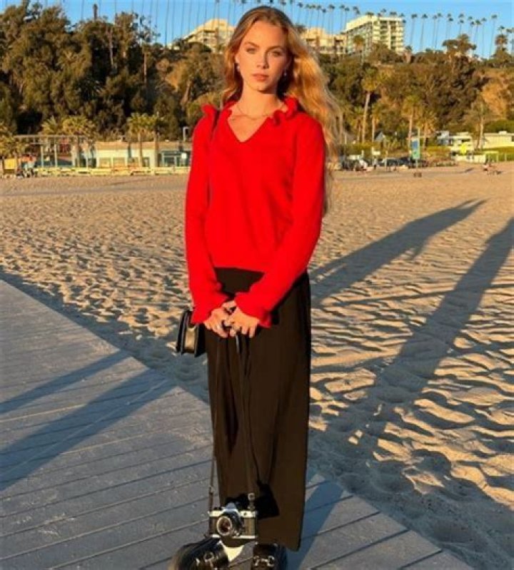 
Elizaille Height, Weight, Net Worth, Age, Wiki, Who, Instagram, Biography 
