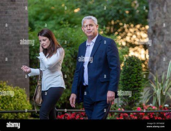 
Everything To Learn About Steve Barclay’s Wife, Karen Barclay 