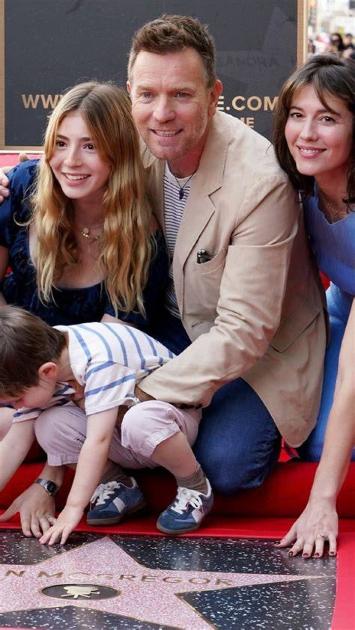 
Ewan Mcgregor Sexuality: He In Not Gay- Meet His Partner And Kids 