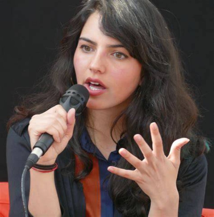 
Fatima Farheen Mirza Height, Weight, Net Worth, Age, Birthday, Wikipedia, Who, Nationality, Biography 