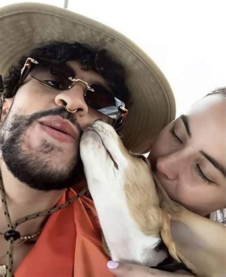 
Gabriela Berlingeri & Bad Bunny Make Up A Sweet Couple With Snaps and Pictures From Their Daily Lives 