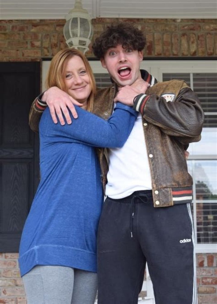 
Garrett Overboe – Goverboe Height, Age, Girlfriend, Biography, Wiki, Net Worth 