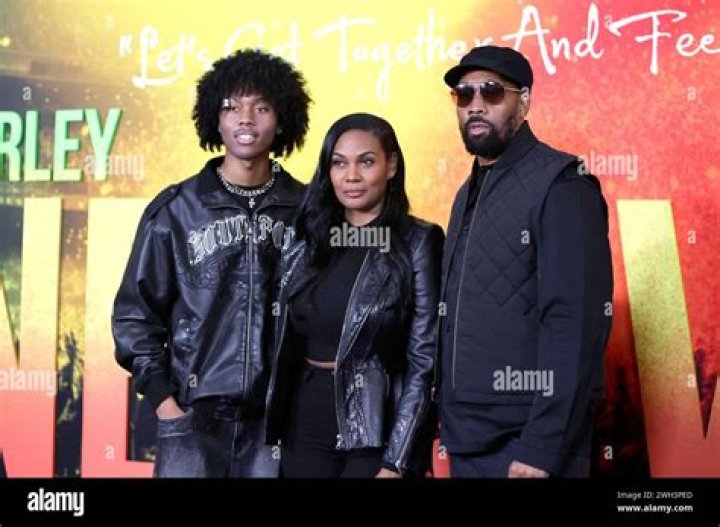 Ghostface Killah is not Married to Wife. Dating Girlfriend: Sophia Diggs. Kids