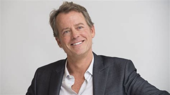 Greg Kinnear Height, Weight, Net Worth, Age, Birthday, Wikipedia, Who, Nationality, Biography