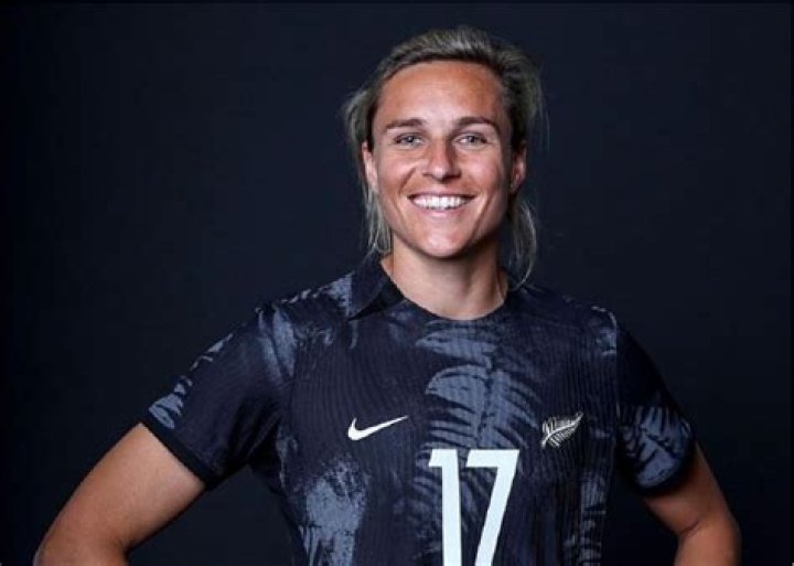 
Hannah Wilkinson Boyfriend: Is She Dating Anyone Or Married? Football Star’s Personal Life 
