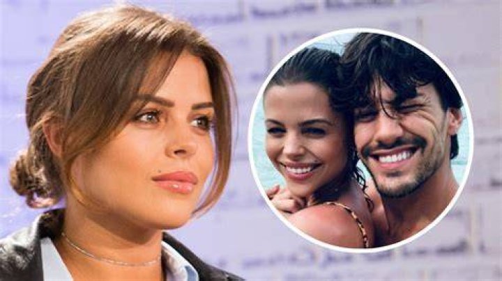
Has Chloe Lewis Split From Danny Flasher? Boyfriend 2022 Update On TOWIE Star 