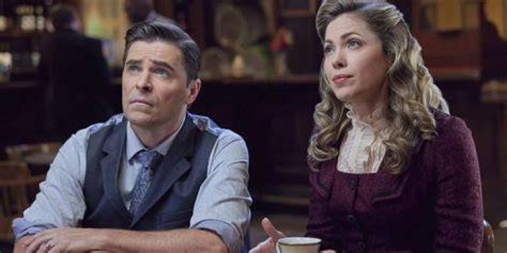 
Here Is Why Fans Think Lee Coulter Might Be Leaving When Calls The Heart, What Happened To Kavan Smith On The Show? 