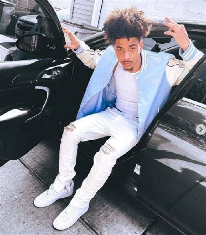 Hezo Melo Height, Weight, Net Worth, Age, Birthday, Wikipedia, Who, Nationality, Biography