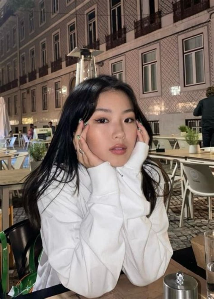 
Hina Yoshihara Height, Weight, Net Worth, Age, Birthday, Wikipedia, Who, Nationality, Biography 